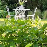 Chez Bea Calme Avec Sa Jolie Vue Sur Jardin, Confort Assure 3*