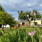 Chez Bea Calme Avec Sa Jolie Vue Sur Jardin, Confort Assure ベッド・アンド・ブレックファスト グランビル