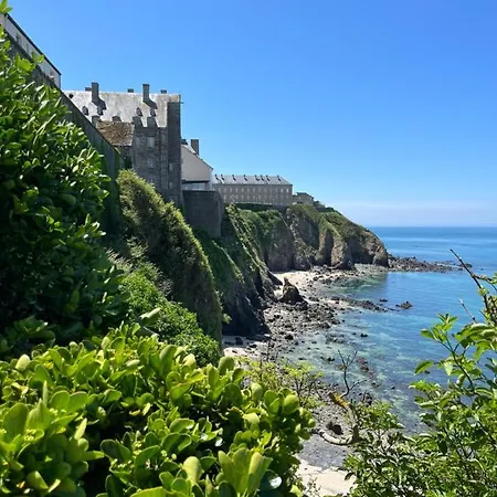 Chez Bea Calme Avec Sa Jolie Vue Sur Jardin, Confort Assure