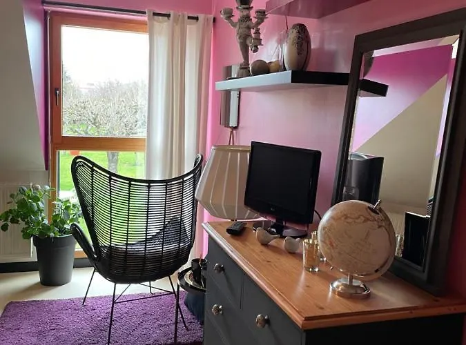 Chez Bea Calme Avec Sa Jolie Vue Sur Jardin, Confort Assure Nocleg ze śniadaniem