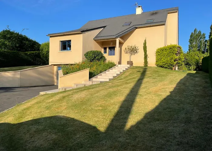 Chez Bea Calme Avec Sa Jolie Vue Sur Jardin, Confort Assure