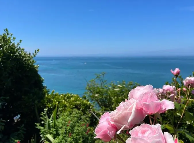Chez Bea Calme Avec Sa Jolie Vue Sur Jardin, Confort Assure