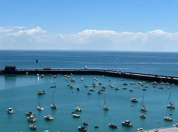 Bed & Breakfast Chez Bea Calme Avec Sa Jolie Vue Sur Jardin, Confort Assure