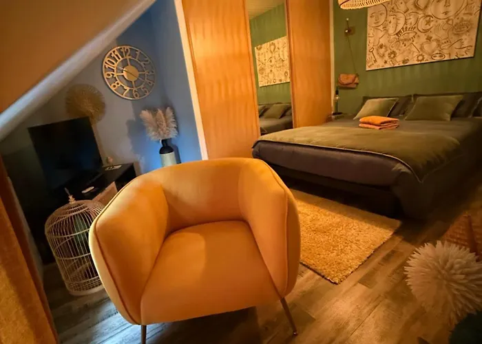 Chez Bea Calme Avec Sa Jolie Vue Sur Jardin, Confort Assure Bed & Breakfast 3*